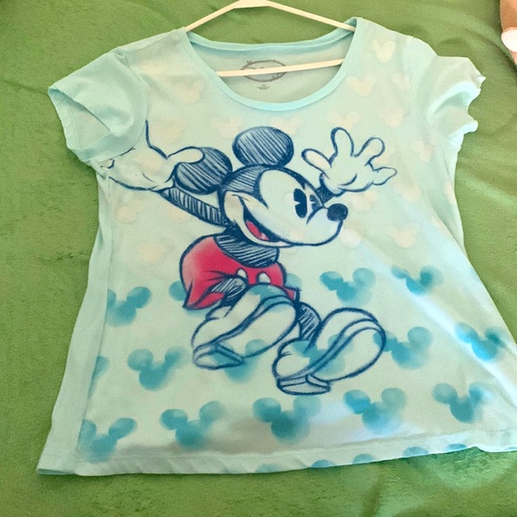 Disney Tops - XL Mickey Mouse Disney tee